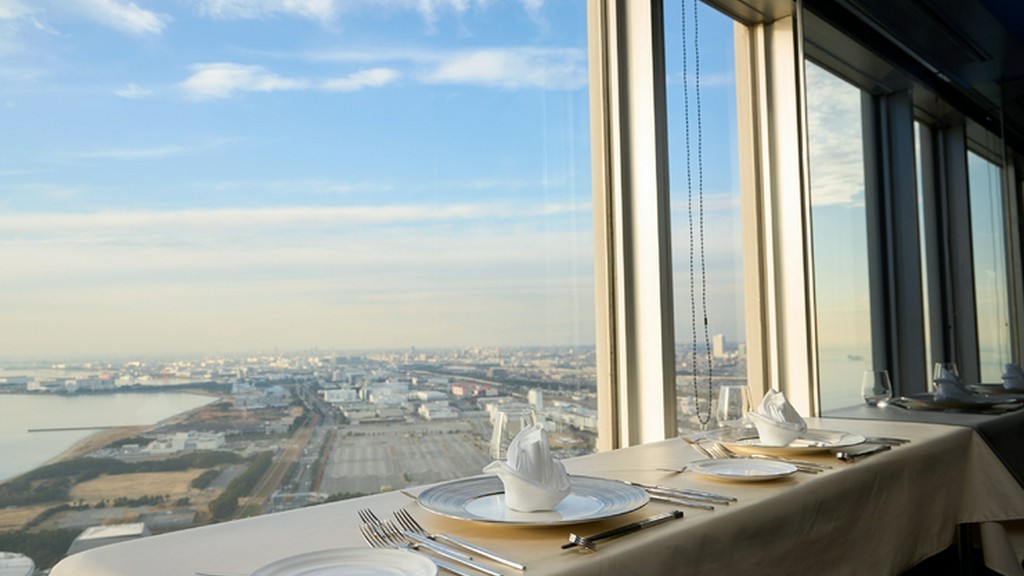 東京湾を一望する、地上180mのロケーション