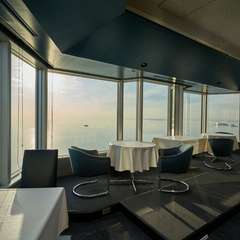 優雅な一時を提供するホテルレストラン