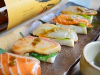 シソ＆ワサビ、梅肉をアクセントに『豆腐寿司』（お寿司ではありません）