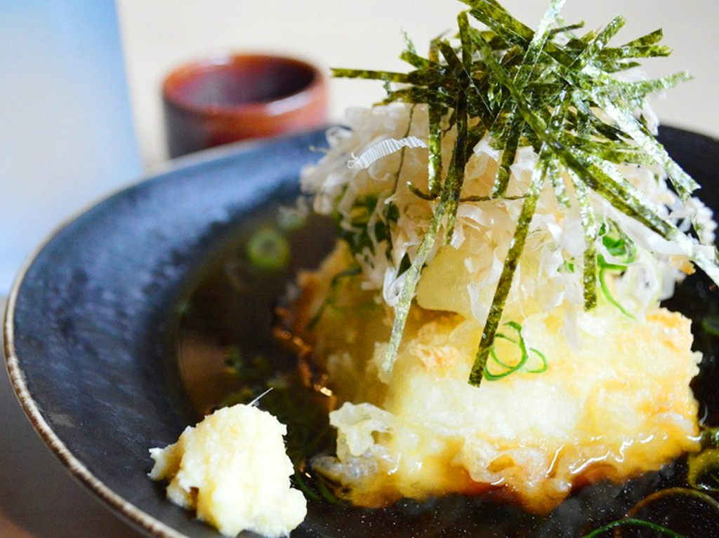 自家製呉豆腐ときのこの揚げ出し