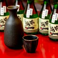 品質の高さから国内外で賞を受賞している『本州一　純米酒　無濾過』。無濾過ならではの豊かな風味は口に広がる瞬間に奥深さを感じさせ、香りから余韻に至るまで、その繊細さと力強さが見事に調和しています。