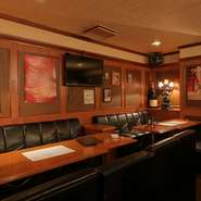 女子会にも重宝できる、シックで落ち着いた空間