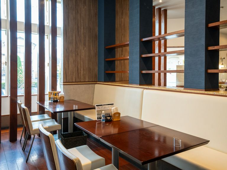 ゆっくり落ち着きながら、まずはお腹を満たして