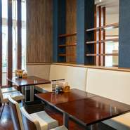 シェフの技術と当店のこだわりを活かし、常陸牛を使用したプレミアムなハンバーグをメインに、上質な食の時間をお楽しみいただけるお店です。落ち着いた雰囲気の店内で、特別なひとときをお過ごしください。