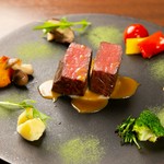 最高峰の黒毛和牛のおいしさにひたれる『松阪牛のロースト』