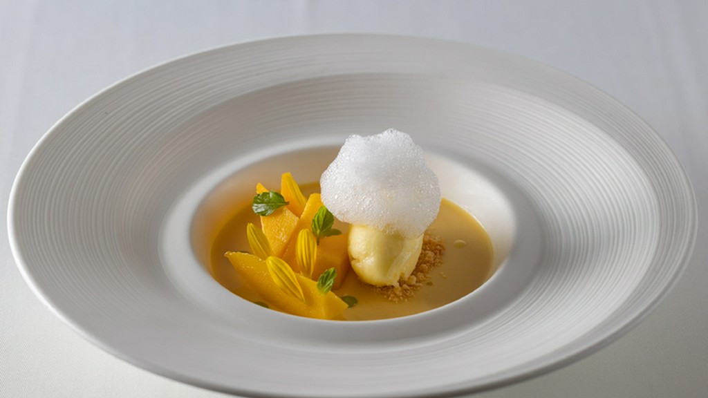 地元だからこそできる、完熟フルーツを使った『パティシエ特製デザート』