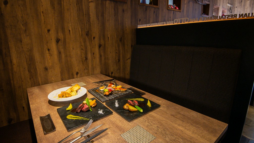 コースでもアラカルトでも、デートにぴったりの料理が選べる