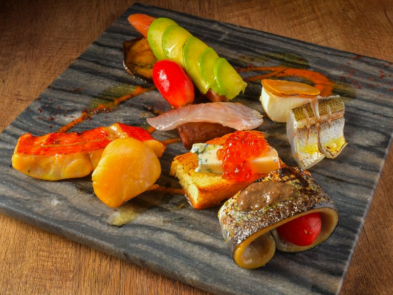 見た目も華やか『事前予約のみ・前菜のスペシャルな盛り合わせ(1人前)』