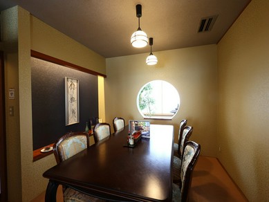 秘密の個室で楽しむ、大人の女子会はいかが