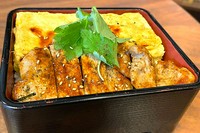 江別太田ファーム卵、余市北島豚使用