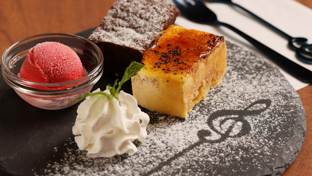 ガトーショコラとカタラーナハーフ＆ハーフ