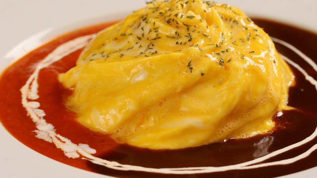 オムライスデミとトマトのハーフ＆ハーフ