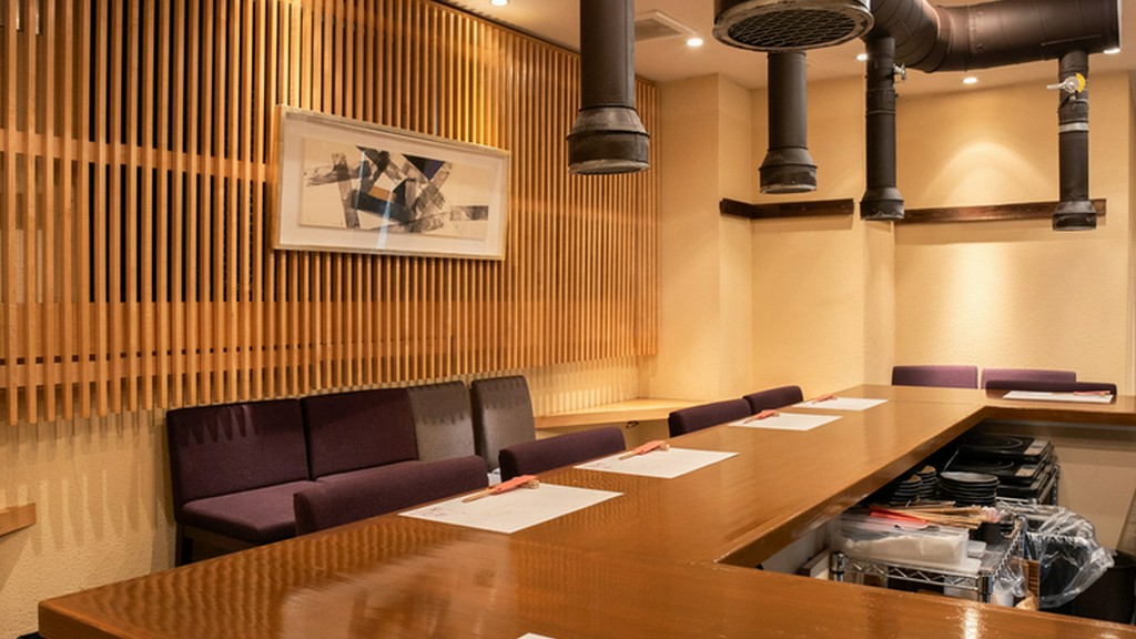 カウンター越しに、肉の“もっともおいしい瞬間”を提供