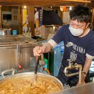 足を運んで良かった、おいしかったと思ってもらうことを目標に、常に料理と向き合っているそう。また、リラックスしながら過ごせる、空間づくりにも配慮されています。