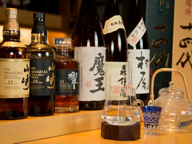 利き酒師としての技を活かし、鮨とお酒の組み合わせを提案