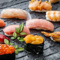 迷った方にはこちらがオススメ。人気の高い贅沢な握りのセットメニュー『家康』