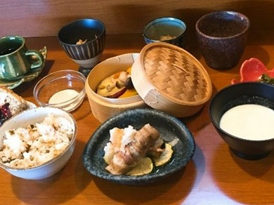 ランチ2番人気！ 「ご長寿あっぱれ懐石小鉢御膳定食（松）」