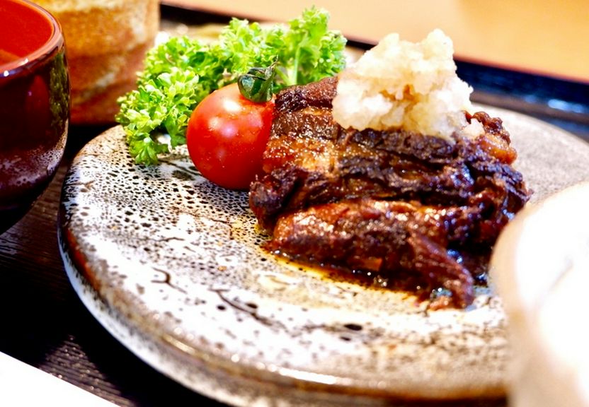 みゆき豚のトロトロ炙り焼き定食