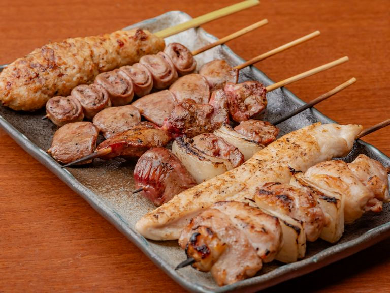 その日ならではの味わいに出合える『おまかせ串盛り7本』