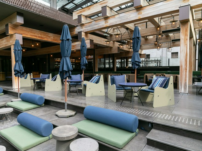 テラス席がある