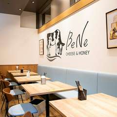 昼夜問わず足を運びたくなるカジュアルな空間
