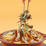 しょう油＆バターで和洋折衷いいとこどりに仕上げた和風ボルケーノパスタ♪若鶏とキノコ、バターの相性は抜群☆