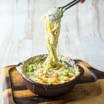 シーフードとバジルソースの香りがチーズと絡んで濃厚でエレガントな味わい。