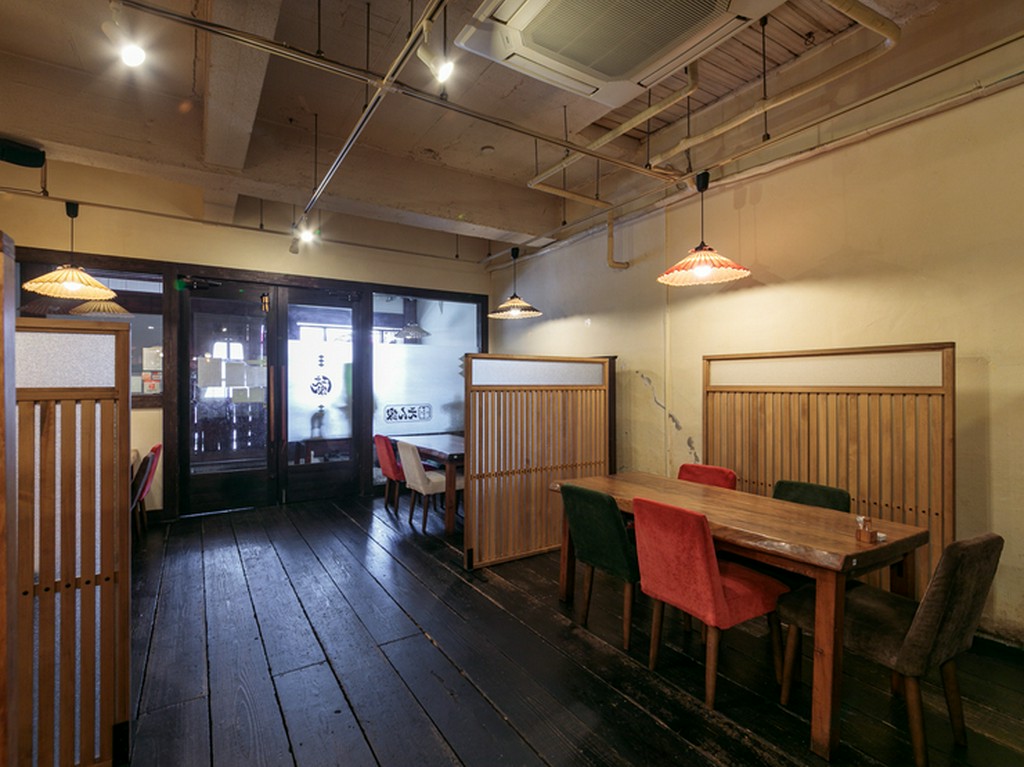 どんなシーンにもフィット。時間を気にせずゆったりと過ごせる店