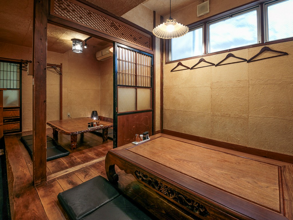 昭和初期をイメージしてデザイン。接待や宴会にオススメの座敷