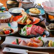 当日絞めた鮮魚をはじめ、旬の食材たちをおまかせで満喫できるコース料理。大切な記念日から、接待・会食まで幅広いニーズに対応可能です。