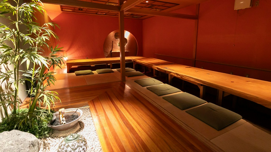 仕事仲間との集まりにも。上質な和の空間で特別な宴会を