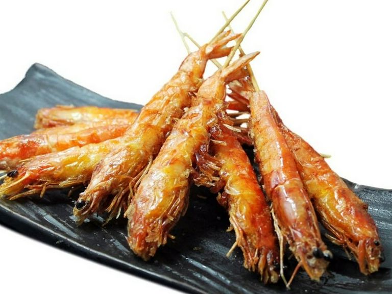 家族で一緒に料理をシェアしながら、楽しい時間を過ごせる