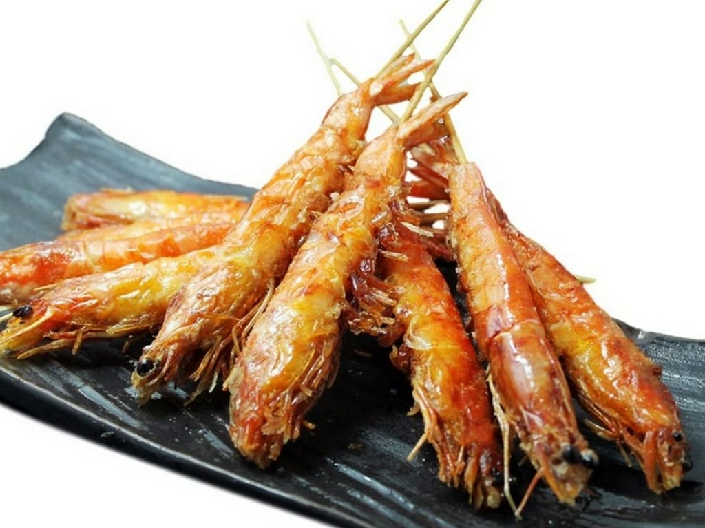 家族で一緒に料理をシェアしながら、楽しい時間を過ごせる