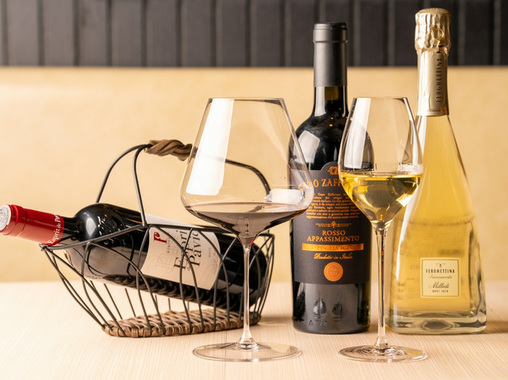 鉄板料理に欠かせないワインは約50種類のオススメをピックアップ