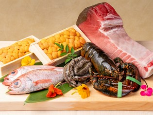オマール海老・まぐろ…。良質な海の幸はいずれも自慢の一品