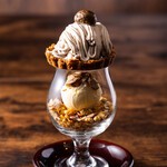 新鮮なレタスをたっぷりと使用したホットサンド。選べる6種『玉子とハムのホットサンド』『ツナとトマトのホットサンド』
とろけるチェダーチーズとそれぞれの食材の旨みと甘味が絶品です。