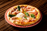 とろーり半熟卵と生ハムのハーモニー♪
