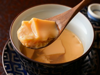  素材の力を最大限に引き出した、至福の口どけ『貝出汁の茶碗蒸し』