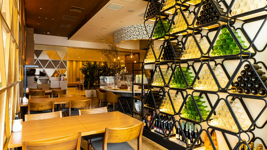 ショッピングや映画を楽しむ銀座デートの食事に