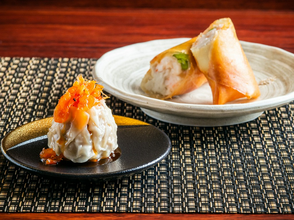 一つ一つの満足度大。月替わりのソースと食材が楽しめる点心。