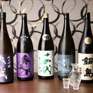 全国各地から取り寄せている銘酒は、料理との相性が抜群です。一杯一杯にその土地の味や香りが広がり、東京に居ながら酒の旅に出かけられます。日本酒愛好家にとっても、新しい発見が待っているはず。