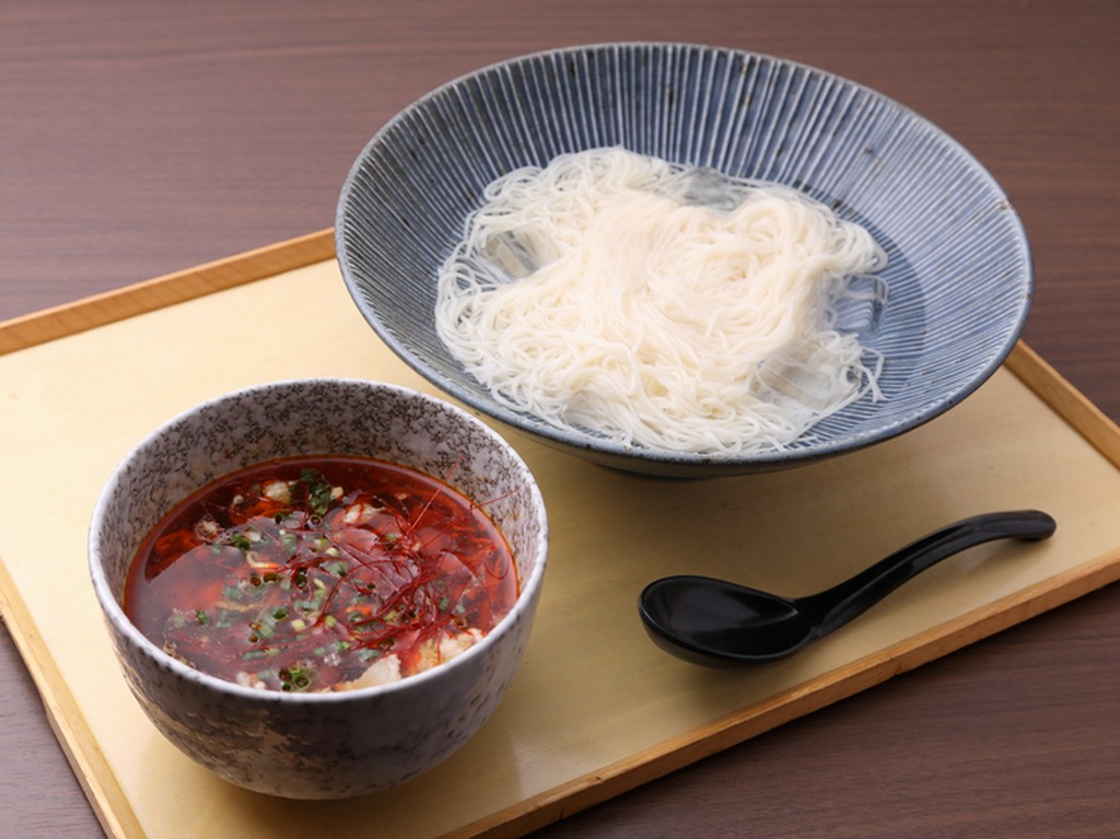 辛さとおいしさの絶妙なバランスを味わい尽くす『辛そうめん』