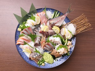 贅沢な海鮮系食材を活かした料理を用意