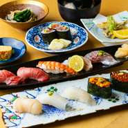 2024年2月、土日祝限定の寿司コースが登場。本格寿司と季節の和食を3種のコースで楽しめます。『極上握り十貫コース』は握りや巻物づくりを体験できる寿司教室のセットが可能。詳細は「メニュー」ページを参照。