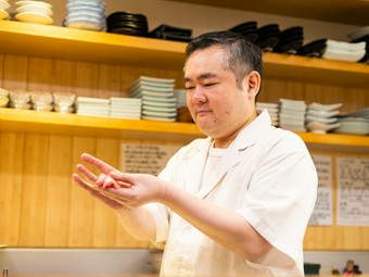 土日祝の寿司コースが評判！日祝には吉成大将がもてなす