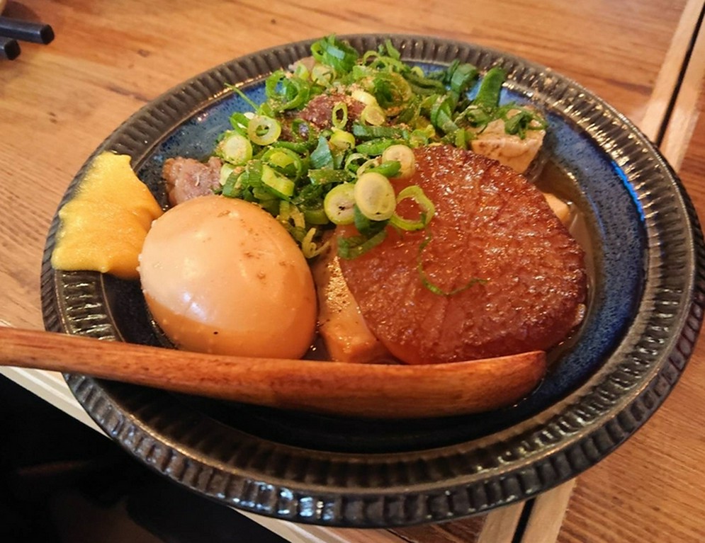 名物！牛すじ肉豆腐（煮込み）
