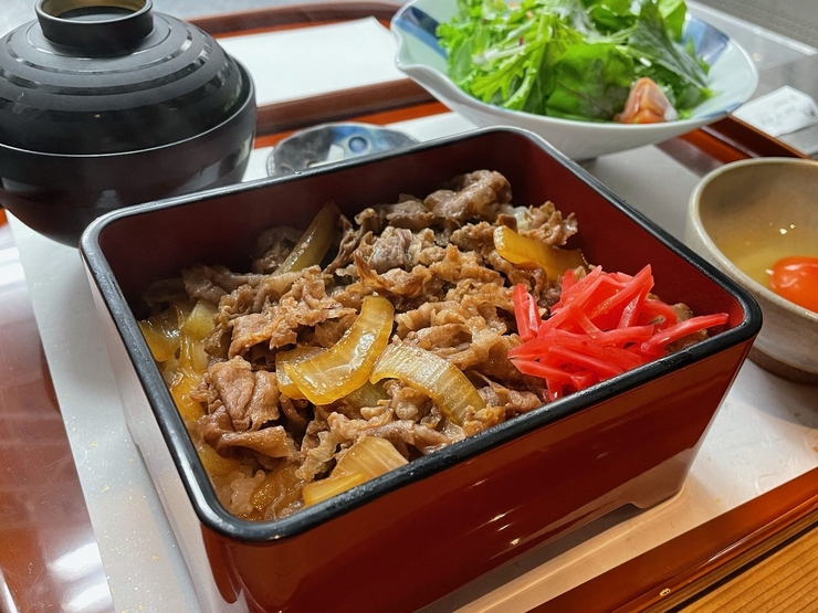 < bữa trưa > Bộ bữa trưa: Cơm Sukiyaki