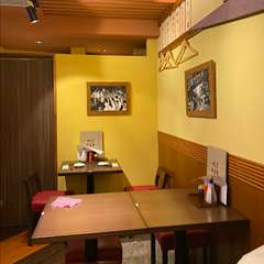 落ち着いた店内でお食事をお楽しみください