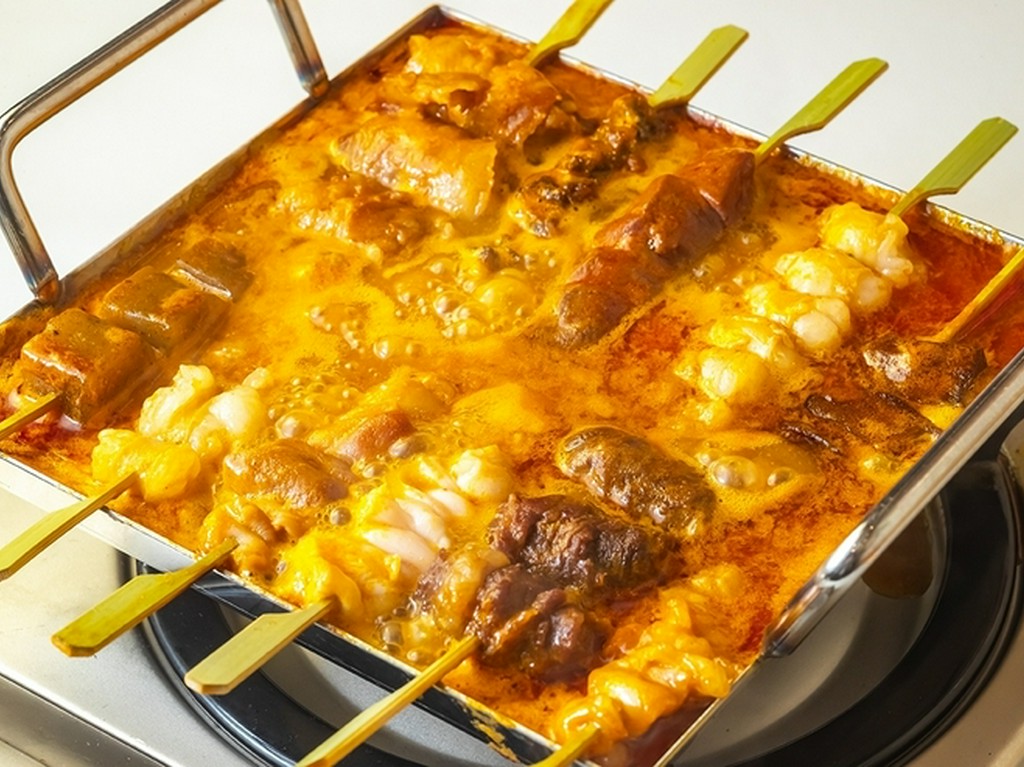 名物『牛ホルモン串煮込み鍋』