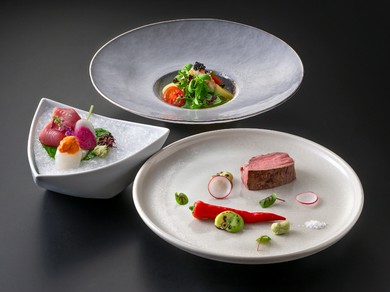 厳選素材に匠の技を駆使した料理で、接待・会食にもオススメ